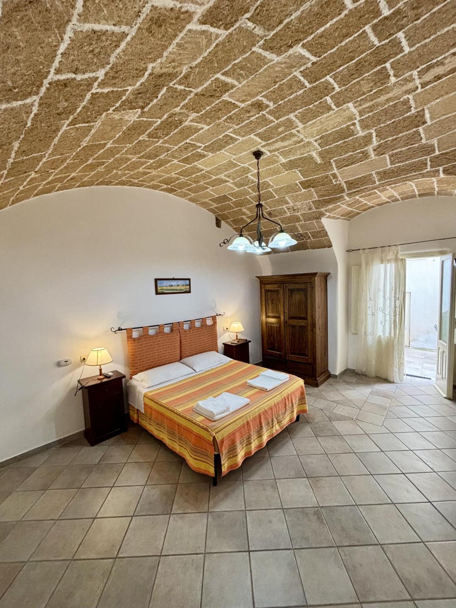 Kallistos Suites & Apartments Gallipoli Exterior photo